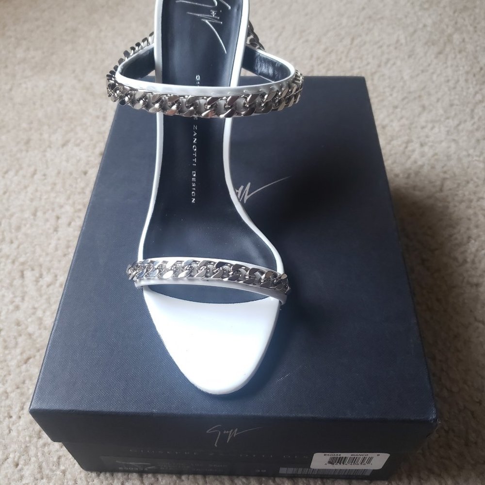 Giuseppe - Picture 5 of 6